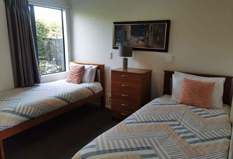 Отель Asure Ascot Motor Inn