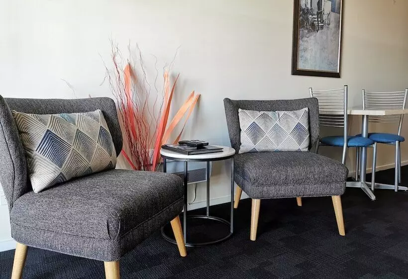 Отель Asure Ascot Motor Inn