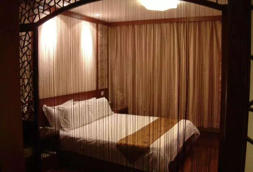 ホテル Baolong Homelike Hong Qiao Branch