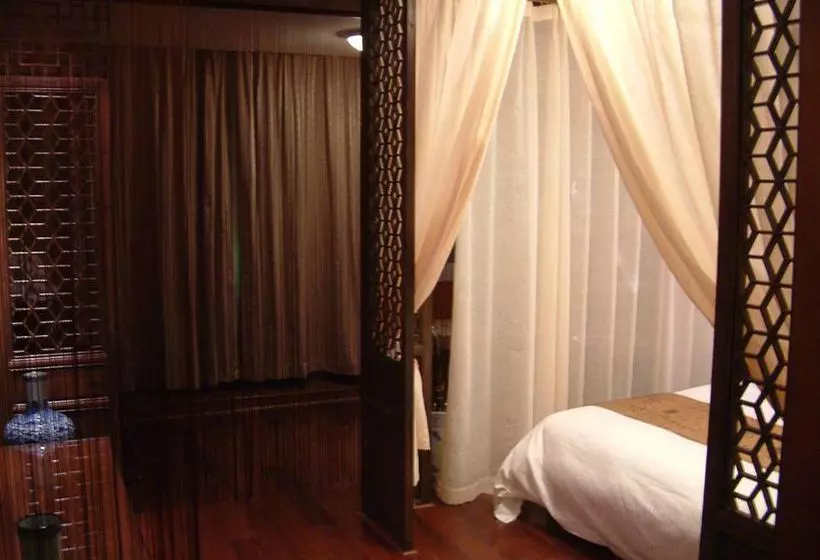 ホテル Baolong Homelike Hong Qiao Branch