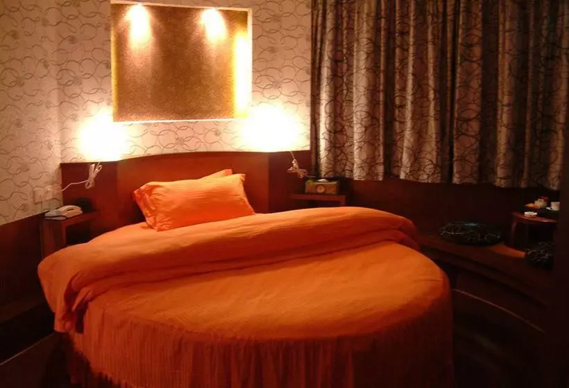 ホテル Baolong Homelike Hong Qiao Branch