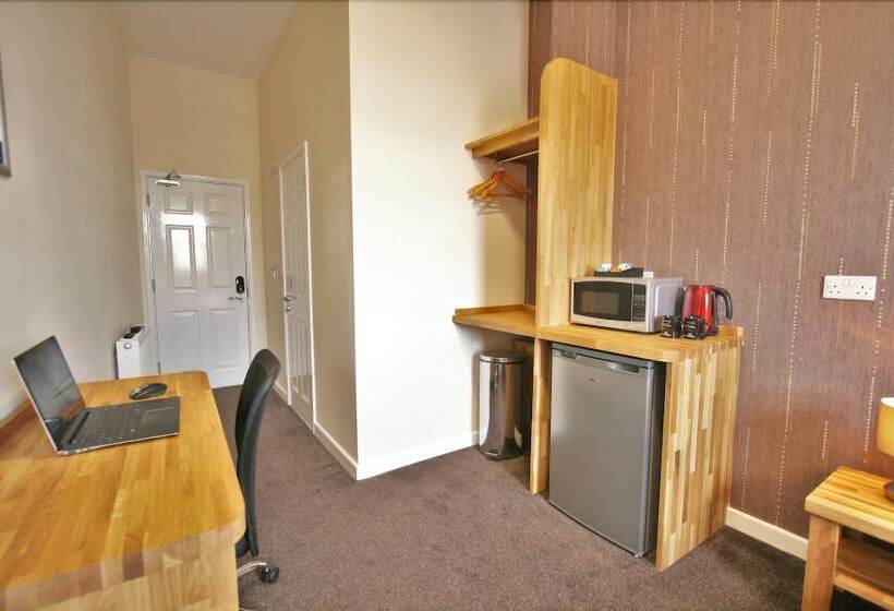 Citilodge Wakefield Hotel By Roomsbooked