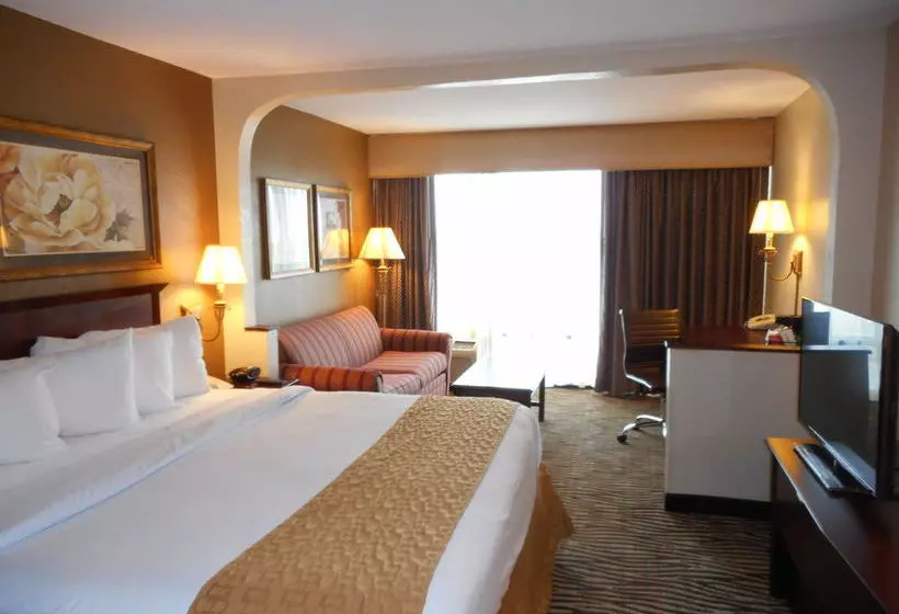 Hotel Quality Inn Near Hampton Coliseum