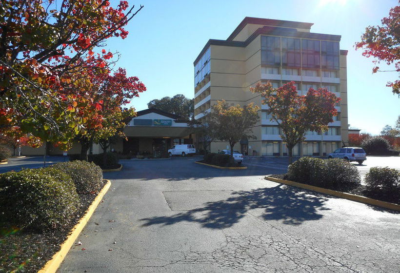 فندق Quality Inn Near Hampton Coliseum