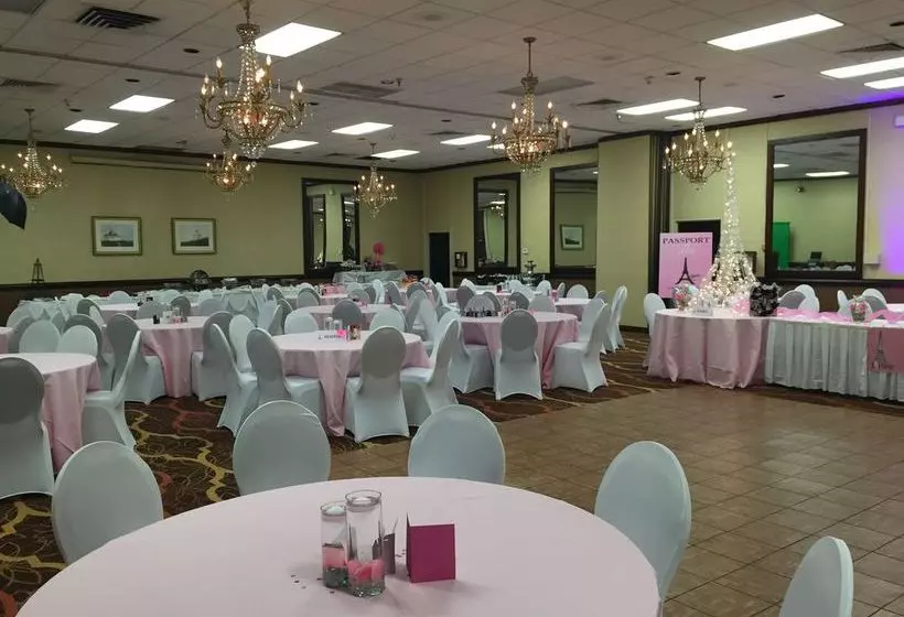 Hotel Quality Inn Near Hampton Coliseum