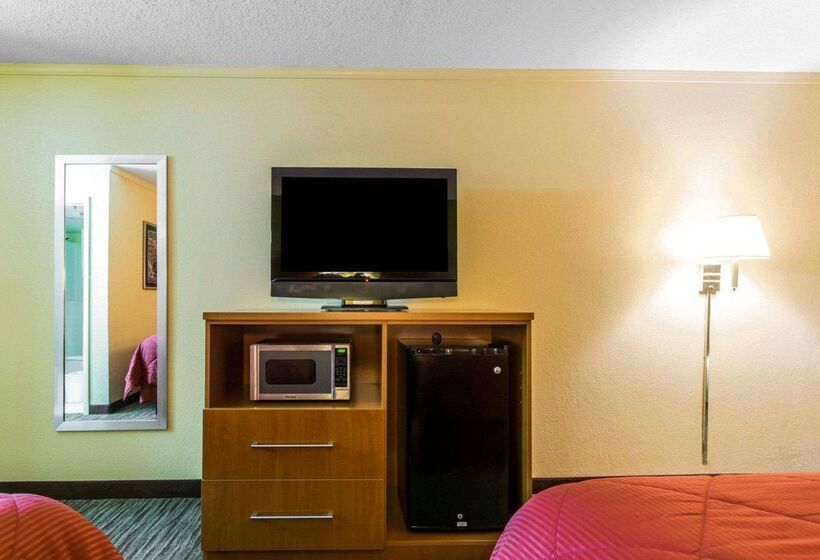 Отель Econo Lodge