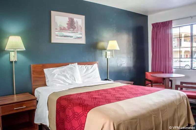 Otel Econo Lodge Near The University Of Arizona