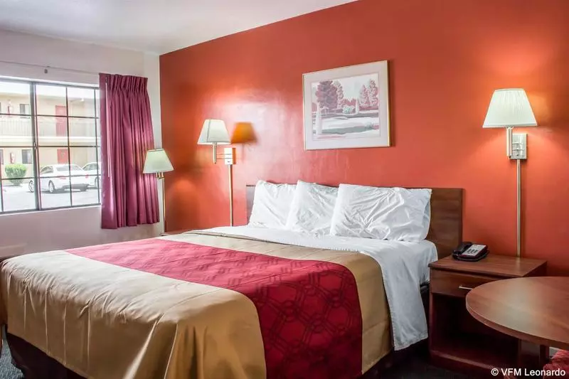 Otel Econo Lodge Near The University Of Arizona