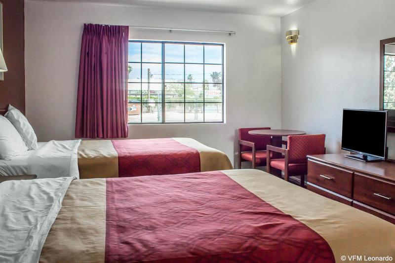 فندق Econo Lodge Near The University Of Arizona