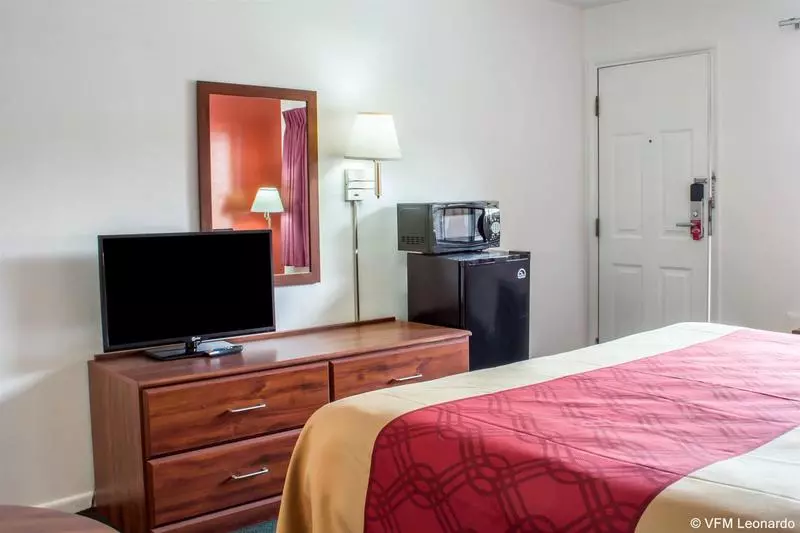 Otel Econo Lodge Near The University Of Arizona