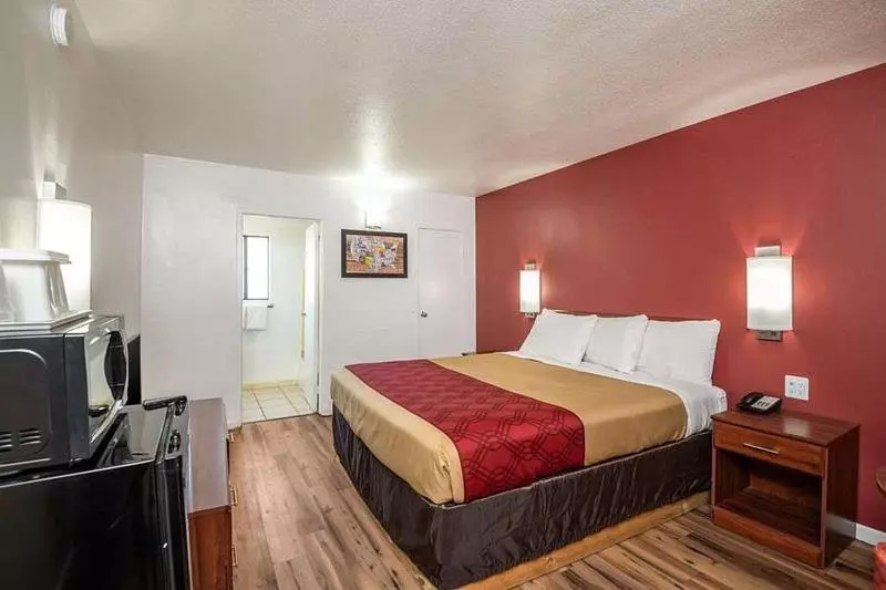 Otel Econo Lodge Near The University Of Arizona