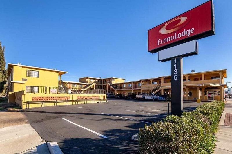 فندق Econo Lodge Near The University Of Arizona