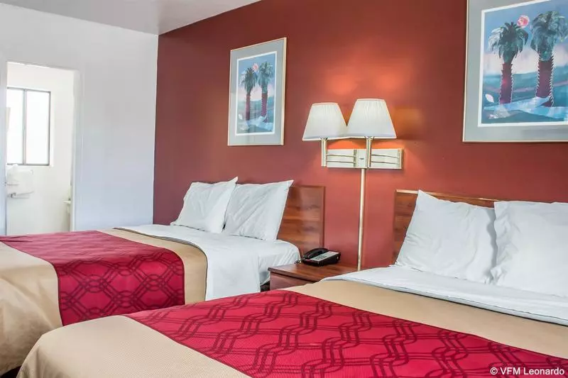 Otel Econo Lodge Near The University Of Arizona