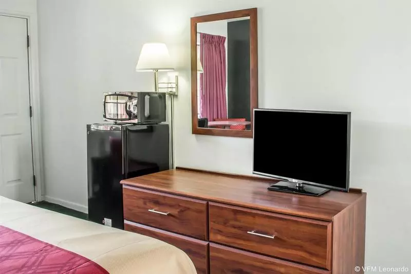 Otel Econo Lodge Near The University Of Arizona