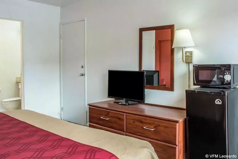 Otel Econo Lodge Near The University Of Arizona