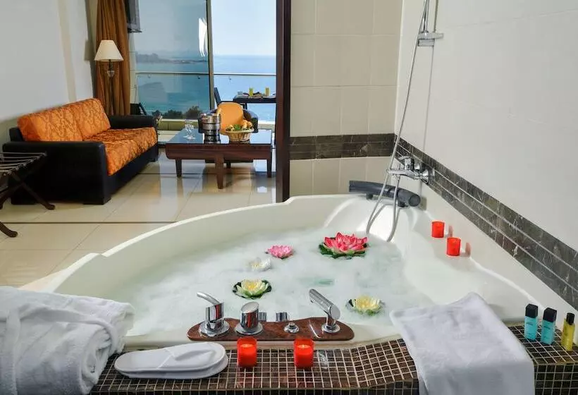 هتل Hollywood Inn Boutique