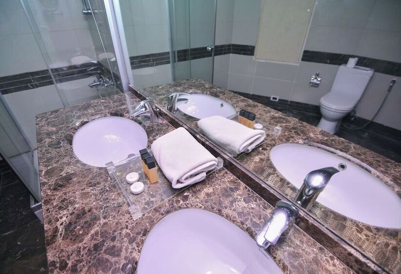 هتل Hollywood Inn Boutique