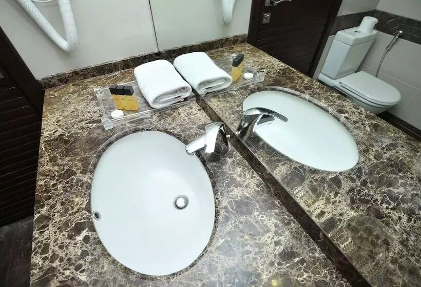 هتل Hollywood Inn Boutique