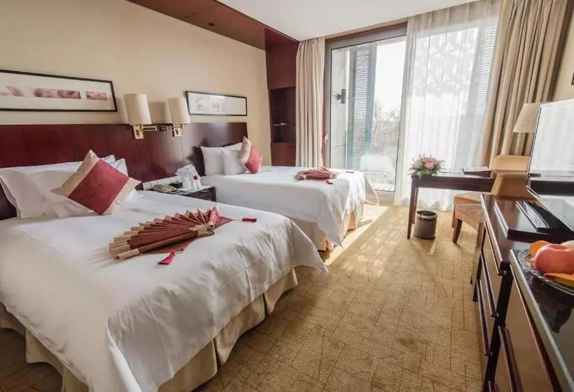 Otel Shanghai Lingang Dishang