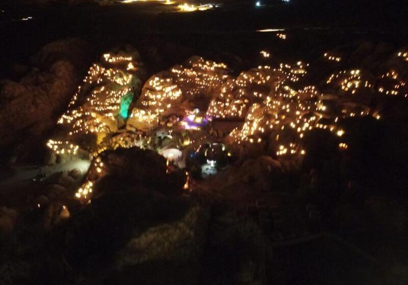 هتل Little Petra Bedouin Camp