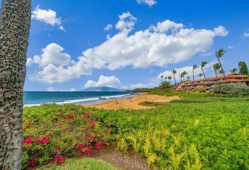 Отель Makena Surf B208