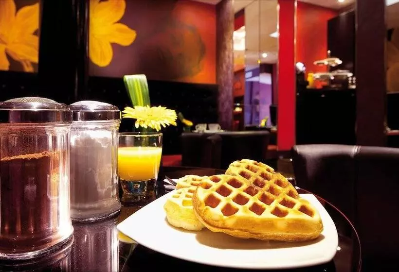 هتل Montmartre Mon Amour