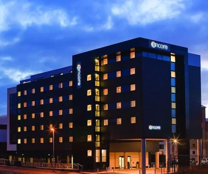 Отель Ramada Encore Newcastle Gateshead