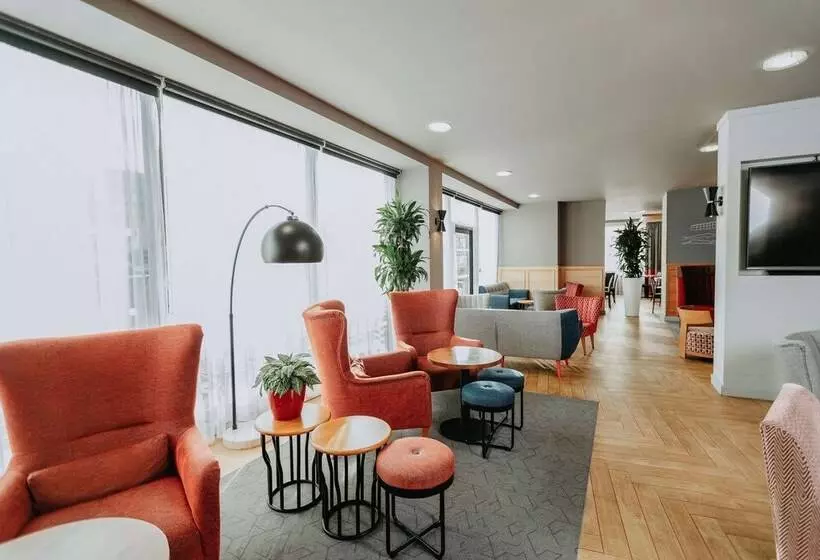 Отель Ramada Encore Newcastle Gateshead