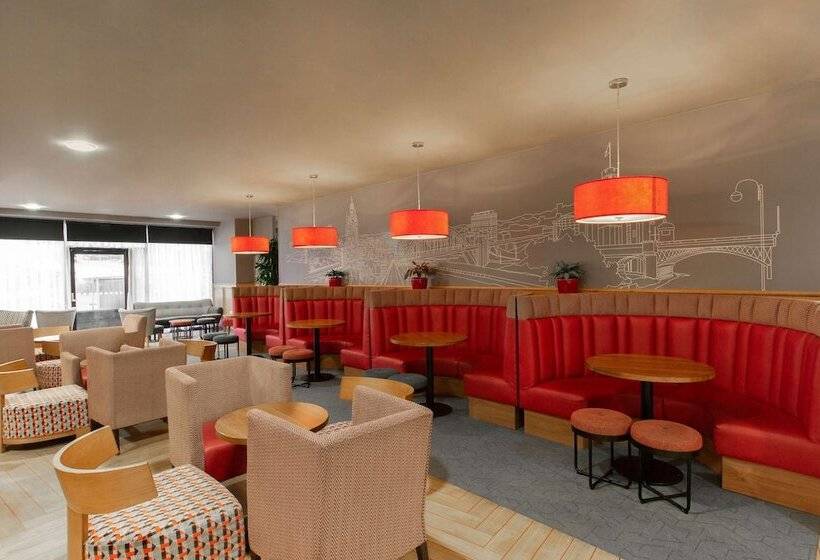 בית מלון כפרי Ramada Encore Newcastle Gateshead