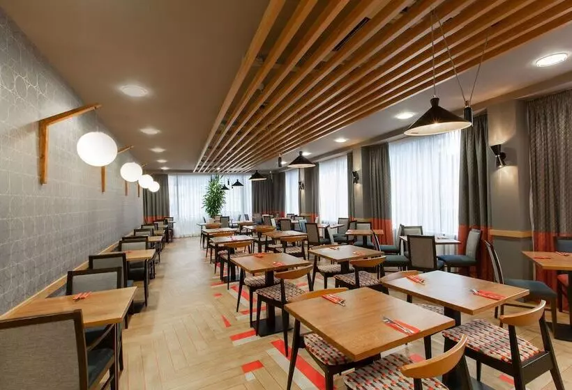 Отель Ramada Encore Newcastle Gateshead