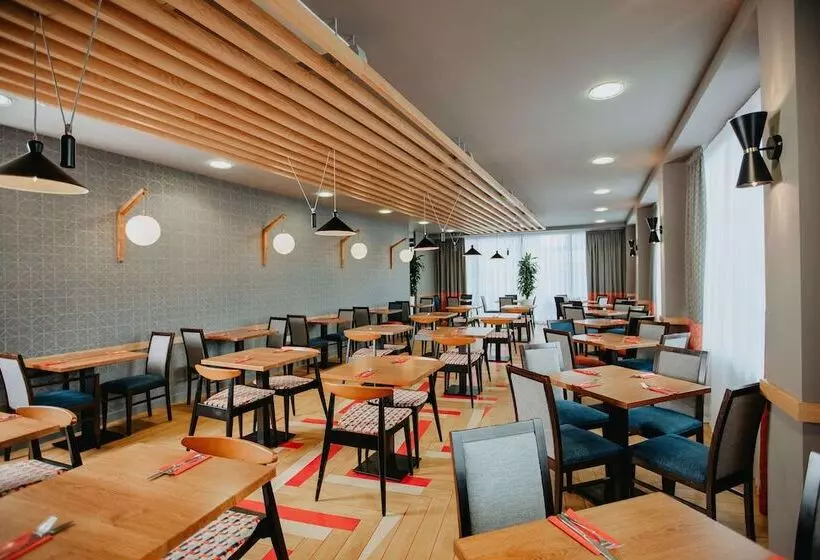 Отель Ramada Encore Newcastle Gateshead