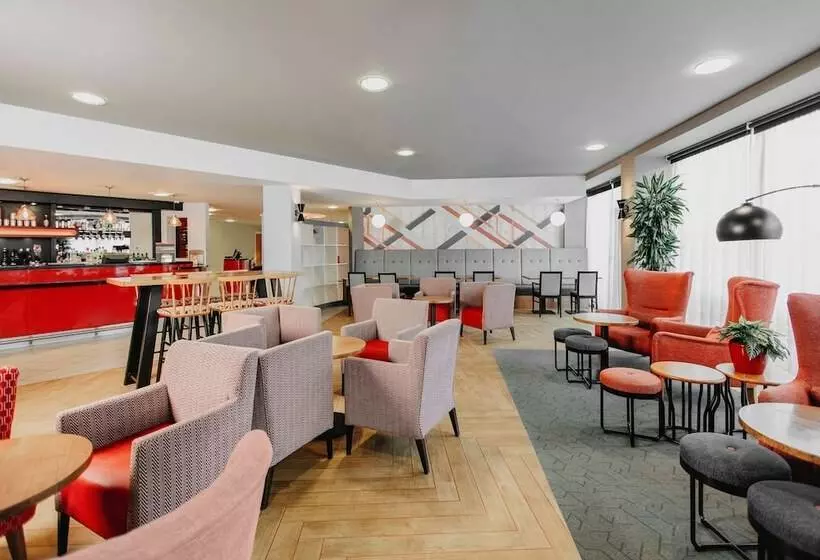 Отель Ramada Encore Newcastle Gateshead