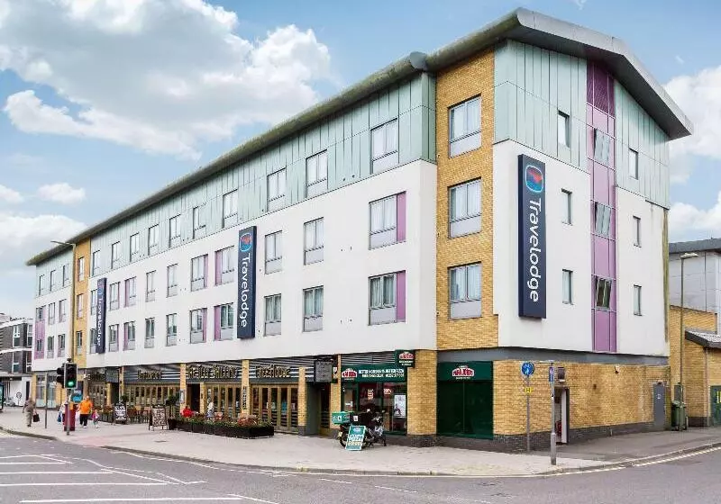 Отель Travelodge Farnborough Central