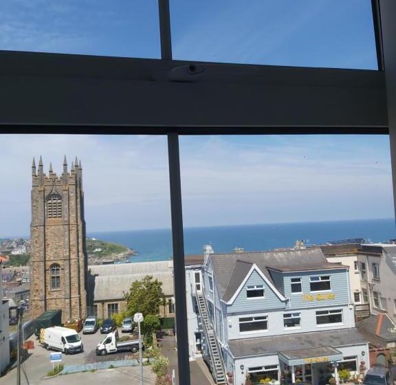 فندق صغير Surfside Stop