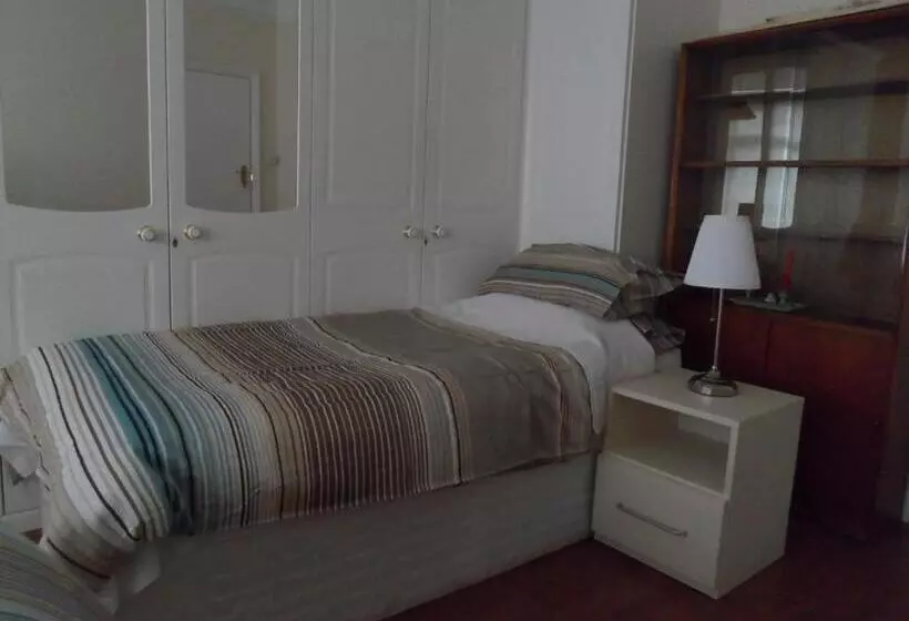 צימר Compton Guest House