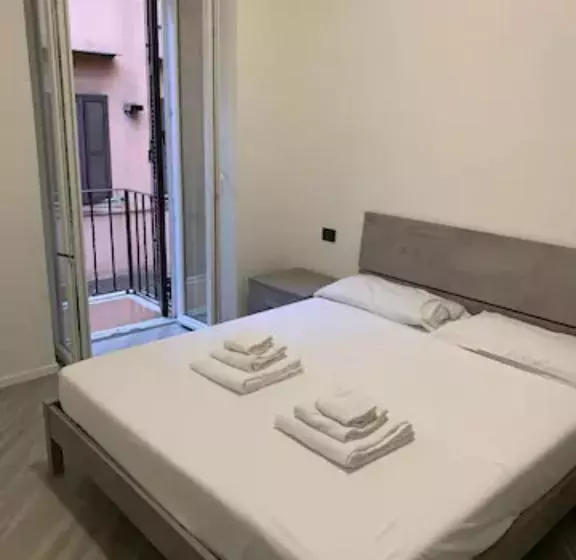 Aamiaismajoitus (B&B) Pigneto Square Home