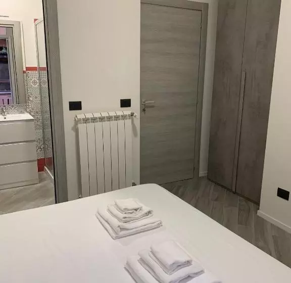 Aamiaismajoitus (B&B) Pigneto Square Home