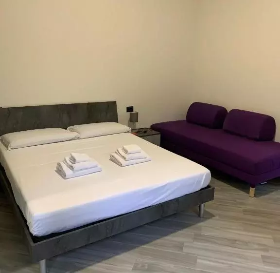 Aamiaismajoitus (B&B) Pigneto Square Home