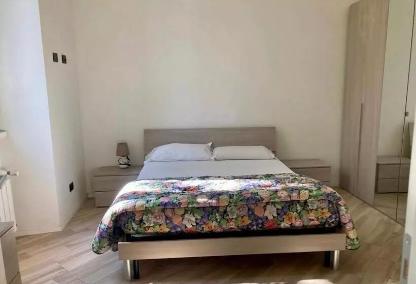 Aamiaismajoitus (B&B) Pigneto Square Home