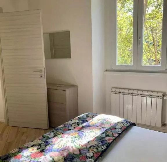 Aamiaismajoitus (B&B) Pigneto Square Home