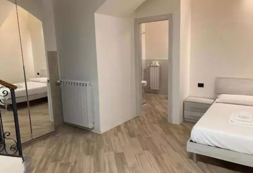 Aamiaismajoitus (B&B) Pigneto Square Home