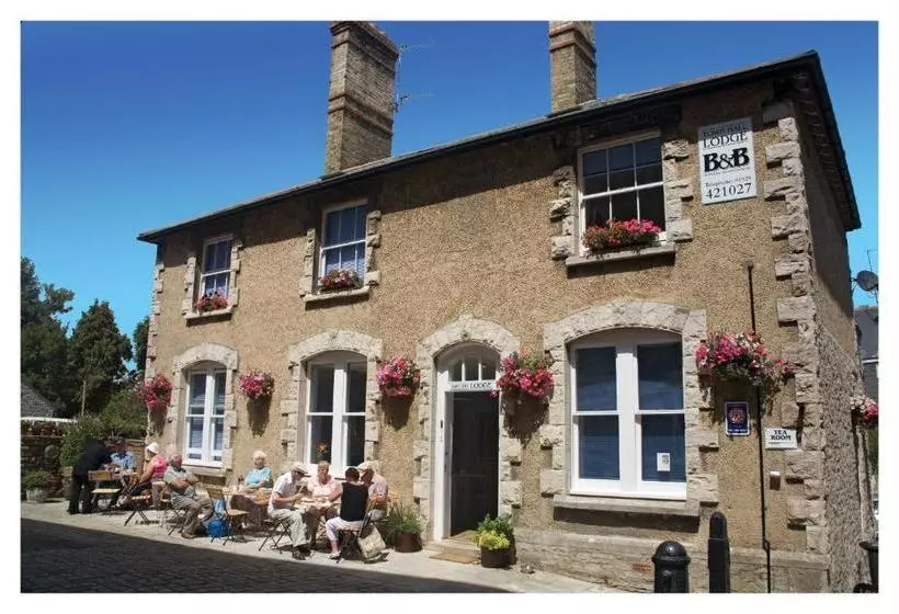 تختخواب و صبحانه Town Hall Lodge