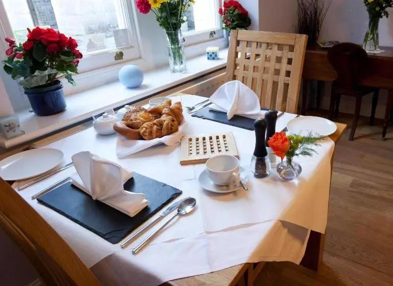 تختخواب و صبحانه Town Hall Lodge