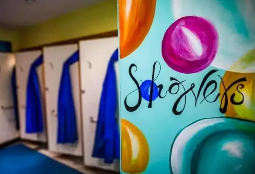 Castle Rock Hostel Adults Only