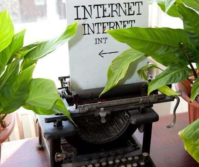 Castle Rock Hostel   Adults Only