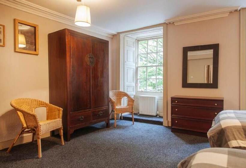 Dundee Backpackers Hostel