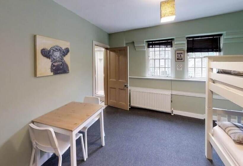 Dundee Backpackers Hostel