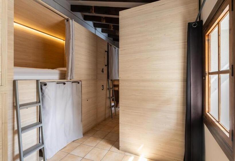 El Josemari Youth Hostel   Albergue Juvenil