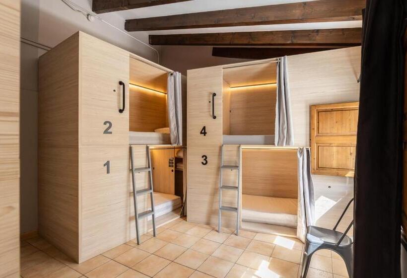 El Josemari Youth Hostel   Albergue Juvenil