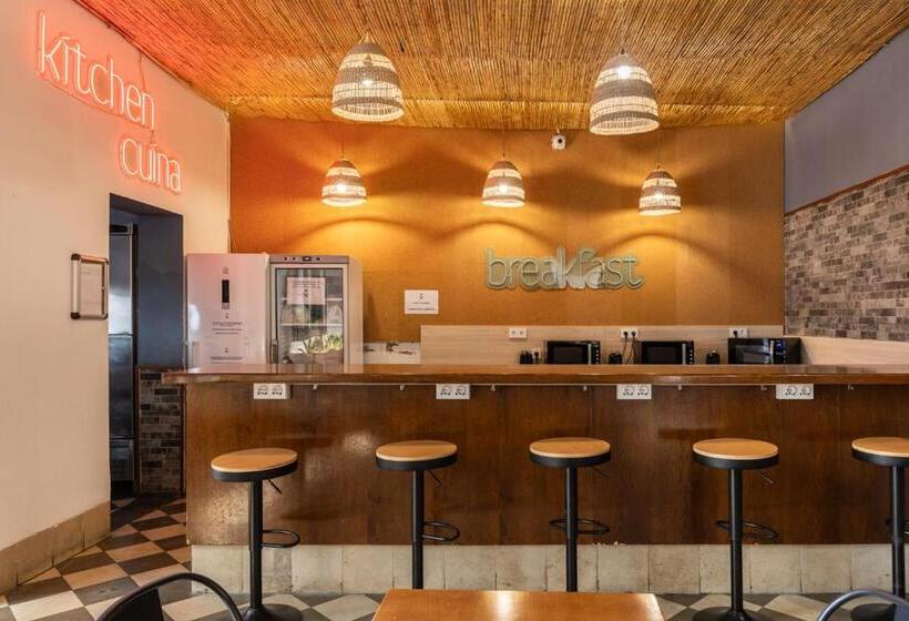 El Josemari Youth Hostel   Albergue Juvenil